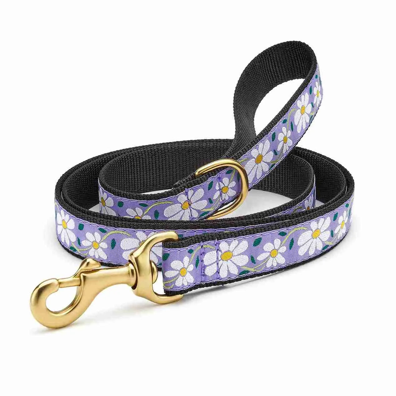 Upcountry Daisy Dog Lead with white daisy floral pattern on lilac background