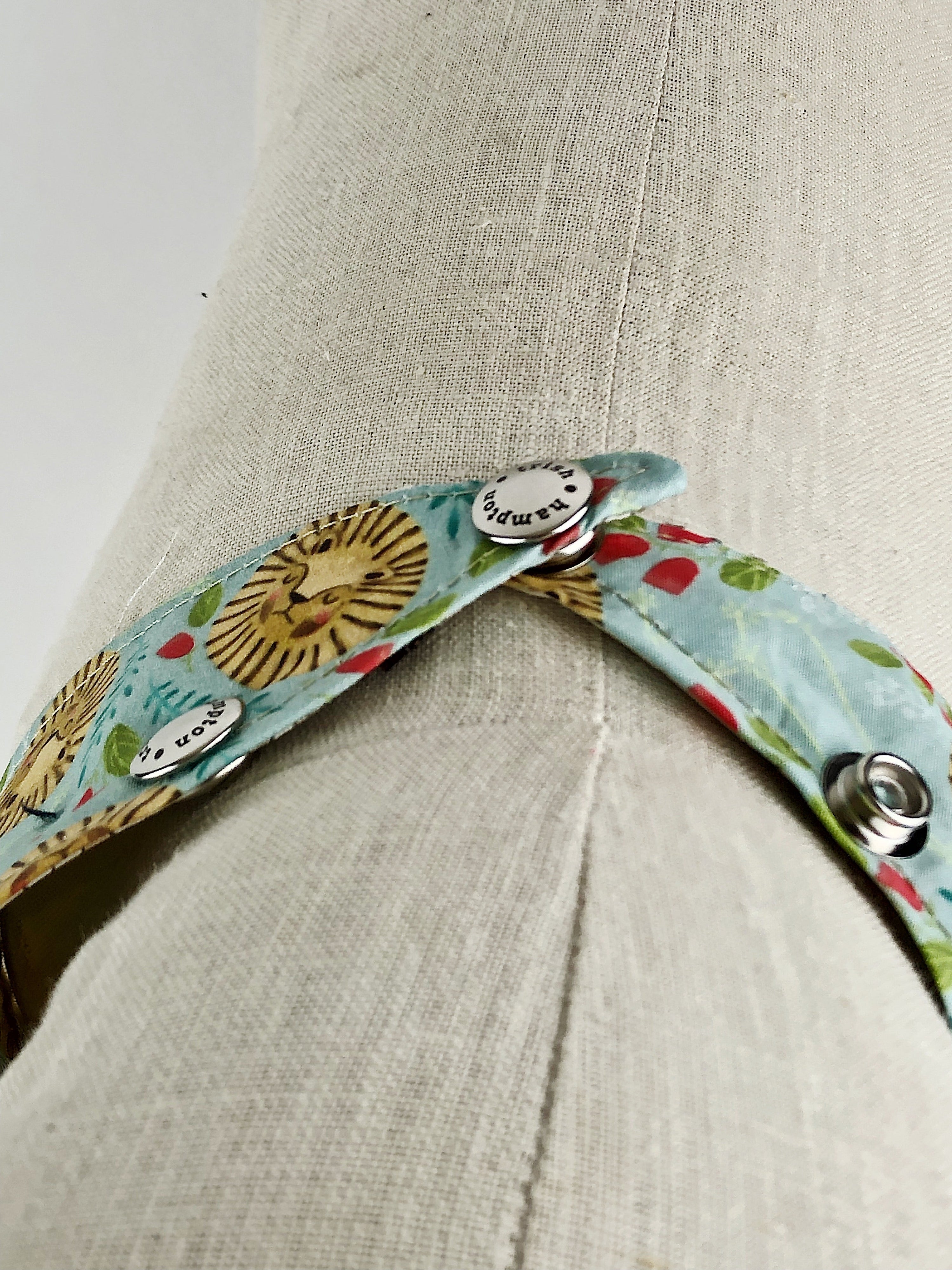 Leo Dog Bandana - 1038